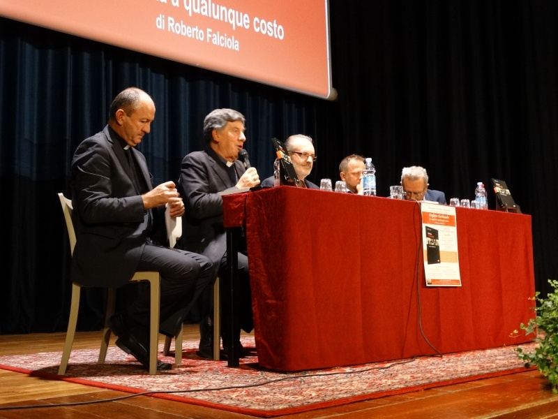 Gallery: "Stefano GERBAUDO - La santità a qualunque costo" di Roberto Falciola - 5